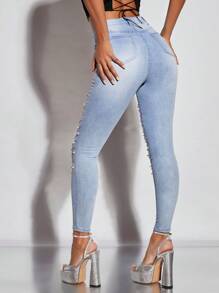 SHEIN BAE 珍珠串珠細節破洞緊身牛仔褲 - 淺色水洗藍 - 查看 2