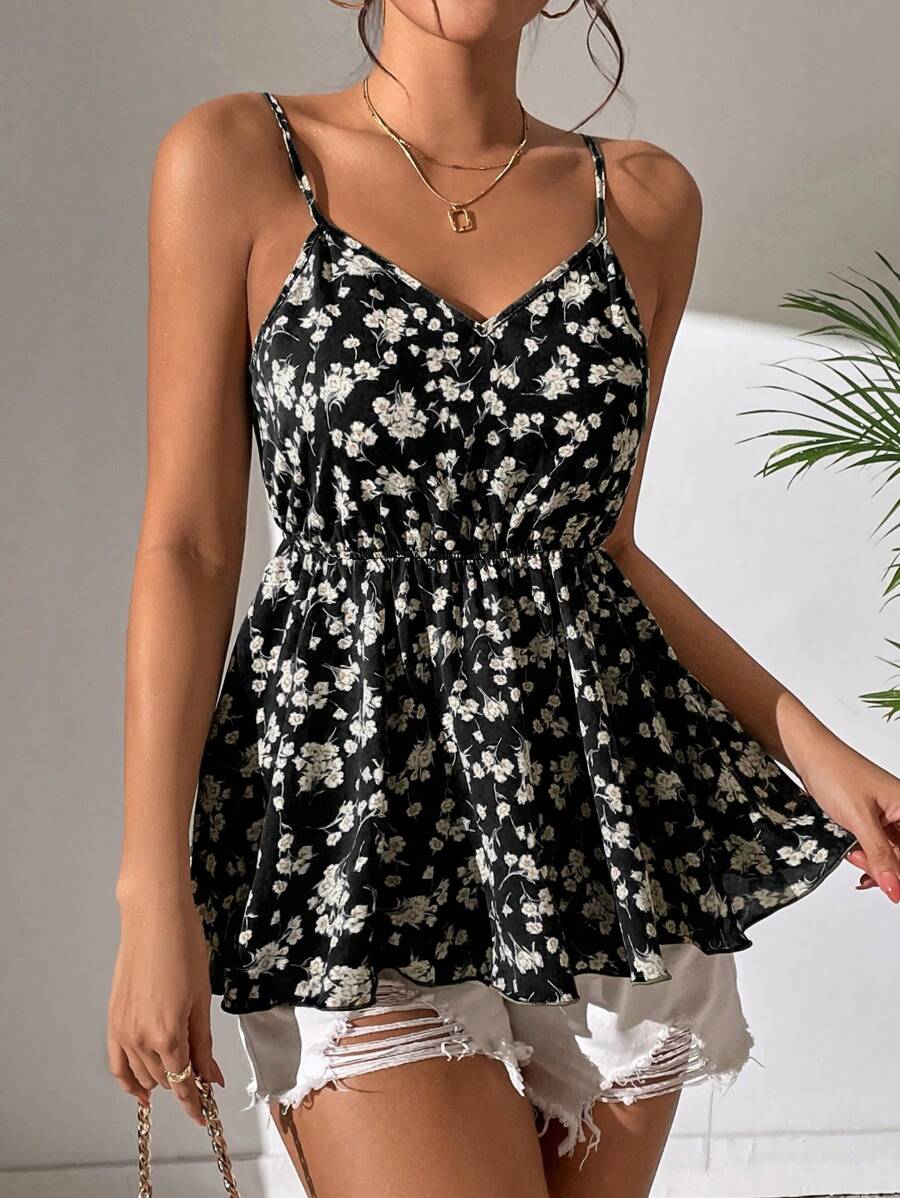 SHEIN Privé 花卉印花荷叶边吊带背心 图案 T 恤 女式上衣 - 黑色 - 查看 1