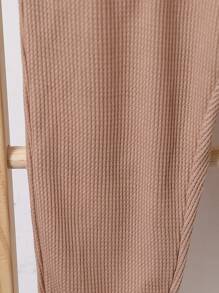 SHEIN 小男童素色口袋貼布背帶連身褲 - 杏色 - 查看 3