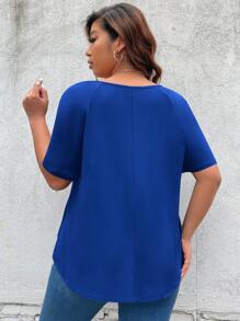 SHEIN Clasi 大碼拼接邊插肩袖拼接細節弧形下擺T恤 - 藍色 - 查看 2