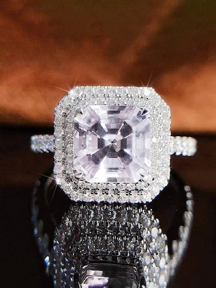 1 chiếc nhẫn đính đá Cubic Zirconia, thích hợp cho nữ đeo hàng ngày.