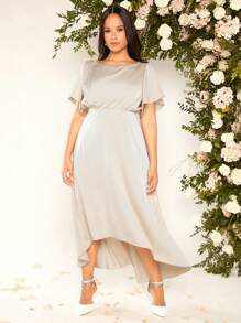 SHEIN Belle 大碼素色高低下擺緞面伴娘連衣裙 - 米色 - 查看 3