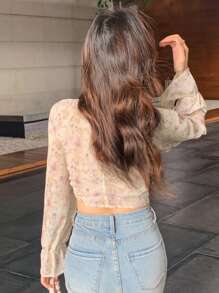 DAZY Áo kiểu crop top tay bồng thắt nút phía trước in hoa, trang phục đi nghỉ mát cho nữ. - Nhiều màu - Xem 2