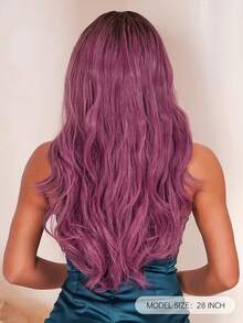 HAIRCUBE 28 英寸長紫色假髮捲髮合成假髮，中間部分帶深色根假髮適合日常派對 - 紫色 - 查看 3