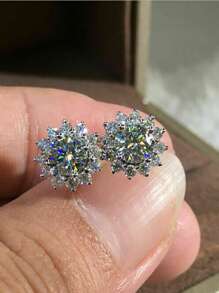 1 Pair Luxury Cubic Zirconia Decorated Stud Earrings, Gift For Women, Mother's Day Gift - Silver - View 3