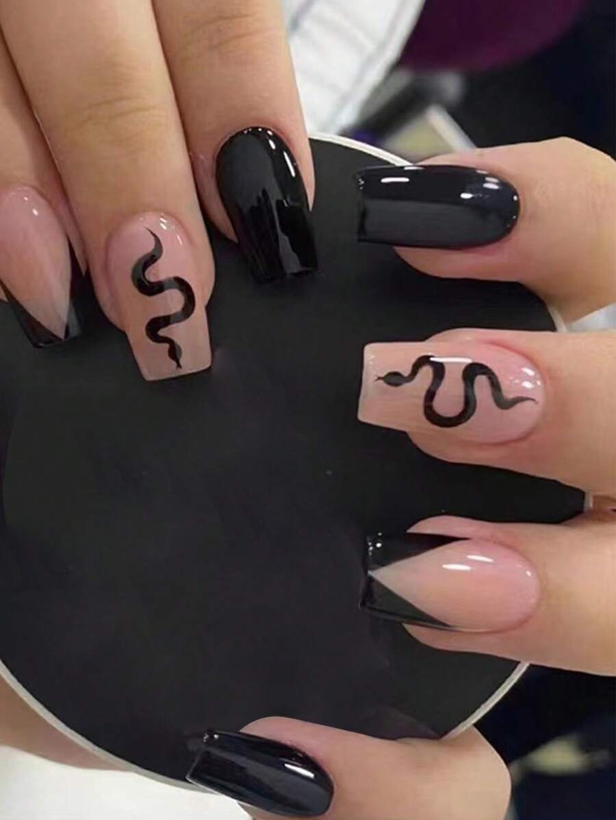 Nâng cấp diện mạo của bạn với 24 chiếc Móng tay giả vuông ngắn màu đen in hình rắn & 1 tấm băng dính & 1 dũa móng tay Ấn vào móng tay Đồ dùng làm móng - Nhiều màu - Xem 1