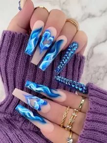 Ponte glamuroso con 24 uñas postizas con patrón de corazón mate de llama azul de ataúd largo y 1 lima de uñas y 1 hoja de cinta para uñas - Multicolor - Ver 1