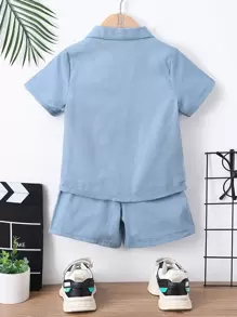 SHEIN Genkimix Kids 小男孩藍色字母印花休閒酷翻領短袖常規版型 2入組/套夏季