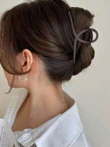 1个金属发夹，适合女性细软发质，夹力强，也适合浓密发质，可打造各种发型，夏季沙滩发饰抓夹度假必备。 - 咖啡 - 查看 1