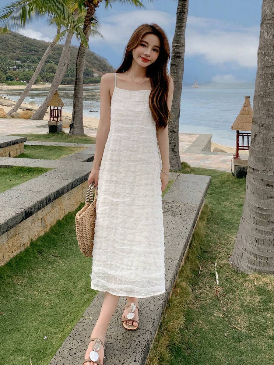 DAZY 素色紋理質感吊帶連衣裙 - 白色 - 查看 1