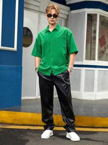 Manfinity RebelGame Men Solid Pocket Patched Button Front Corduroy Shirt - Green - View 3