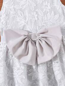 SHEIN Chicas Vestido con lazo delantero de malla con bordado - Gris Claro - Ver 5