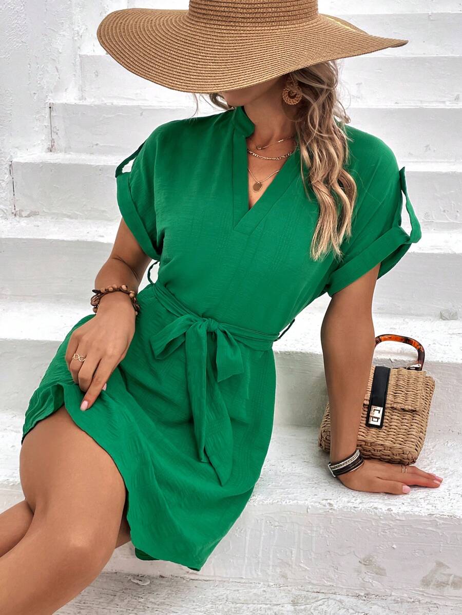 SHEIN VCAY 素色捲邊袖缺口領繫腰帶連衣裙 - 綠色 - 查看 1