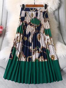 SHEIN Clasi Plus Chain Print Pleated Skirt - Green - View 2