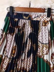 SHEIN Clasi Plus Chain Print Pleated Skirt - Green - View 6