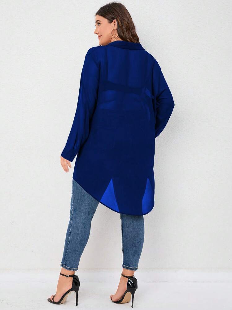 SHEIN LUNE พลัส เสื้อเชิ้ต สีพื้น กระดุมด้านหน้า ชายเอียง - สีน้ำเงินเข้ม - ดู 2