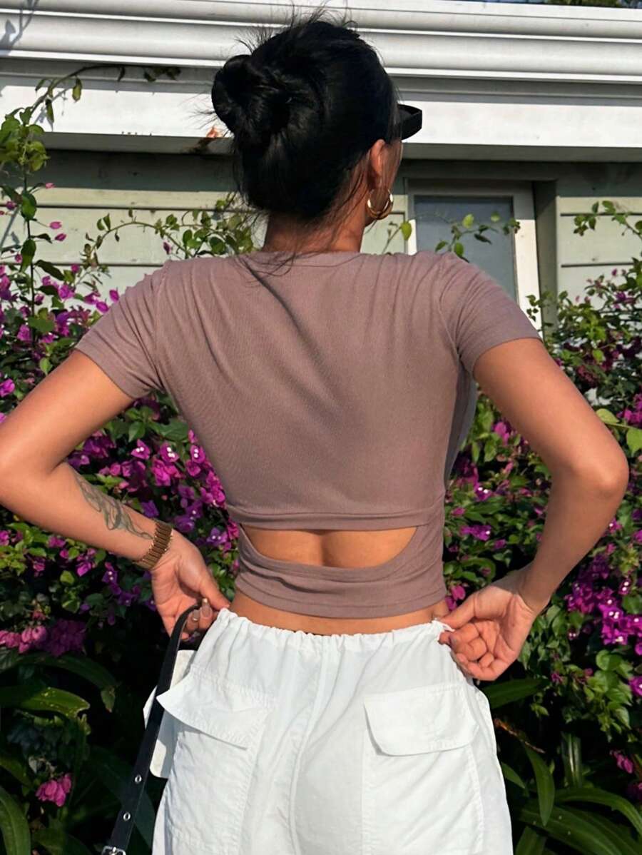 DAZY Áo thun nữ Cắt ra Gân đan màu trơn Giải trí - Bụi hồng - Xem 1