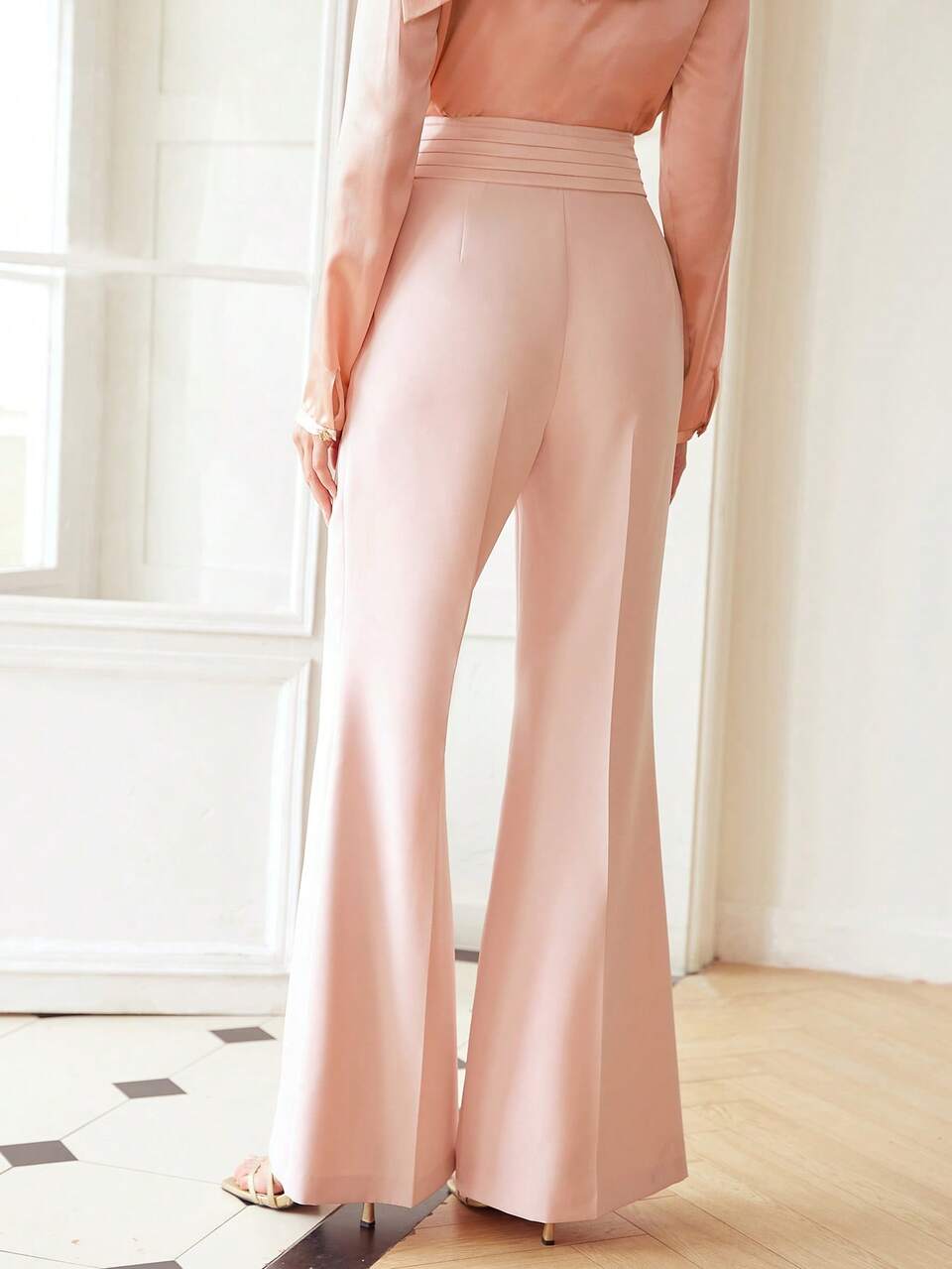 MOTF FLARED PINTUCK WAIST PANTS