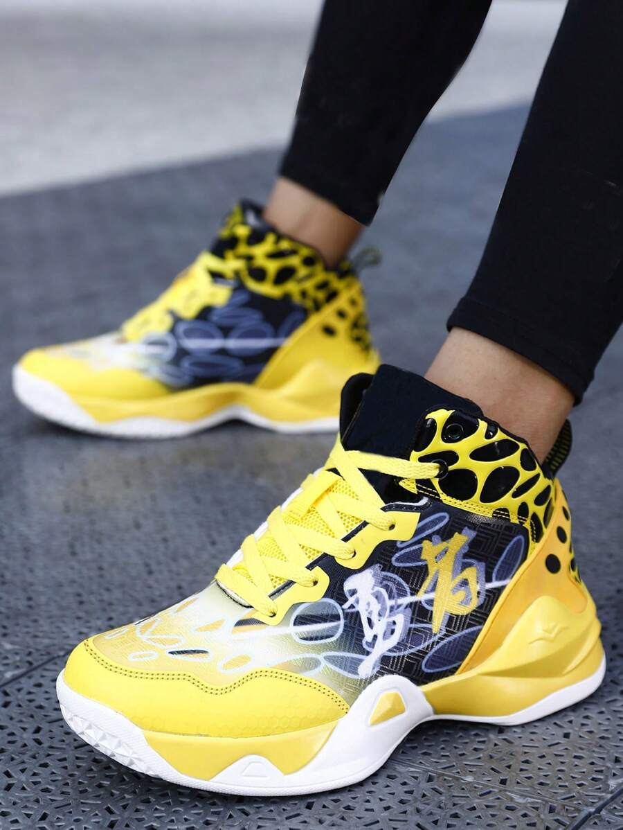 Men Chinese Character Graphic Basketball Shoes, Fabric Lace-up Front Sneakers - Yellow - View 1