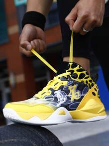 Men Chinese Character Graphic Basketball Shoes, Fabric Lace-up Front Sneakers - Yellow - View 3