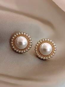 1對復古圓形人造珍珠耳針,適合女性日常佩戴