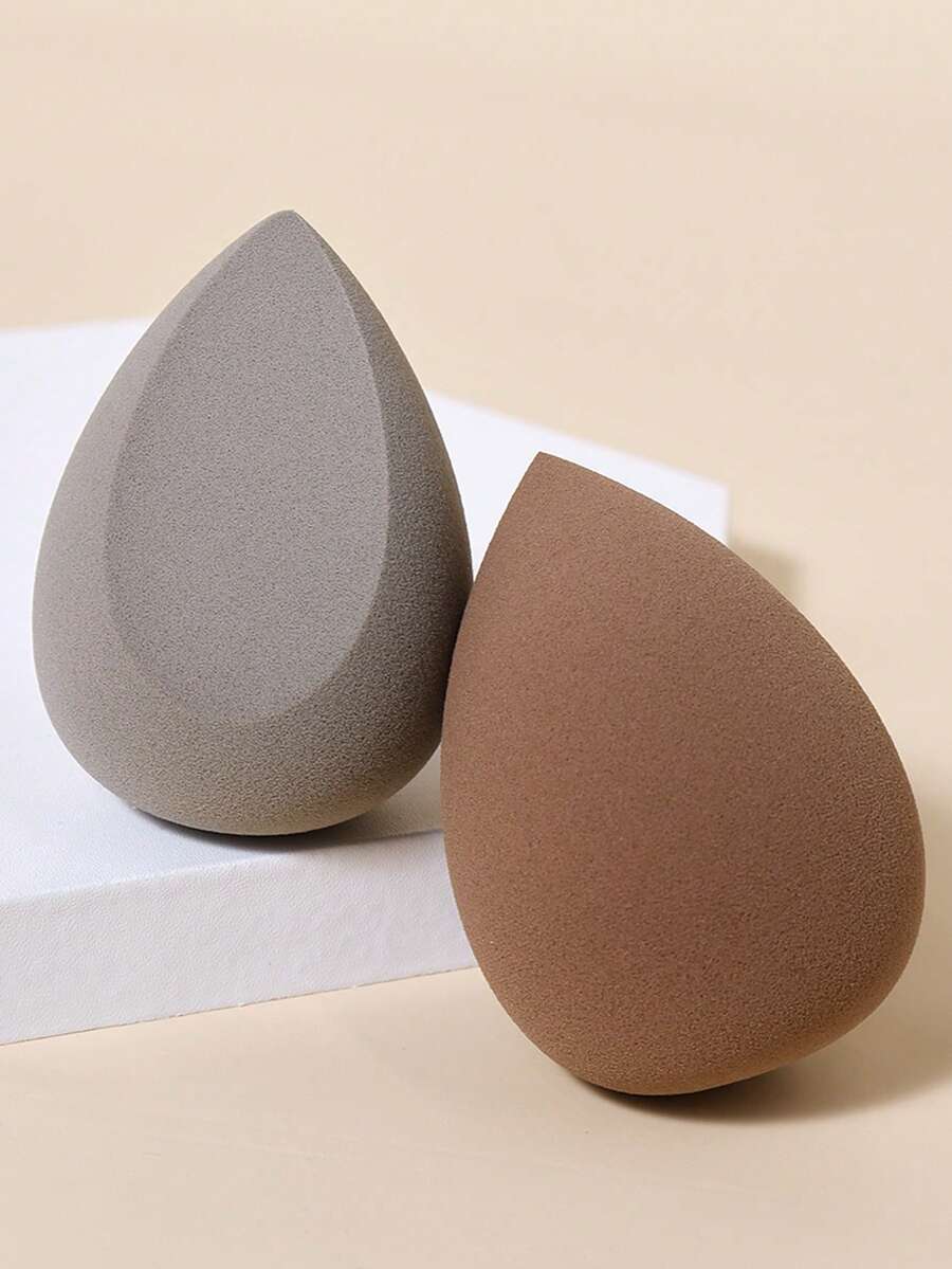 2 件装化妆海绵，适合女士化妆使用
