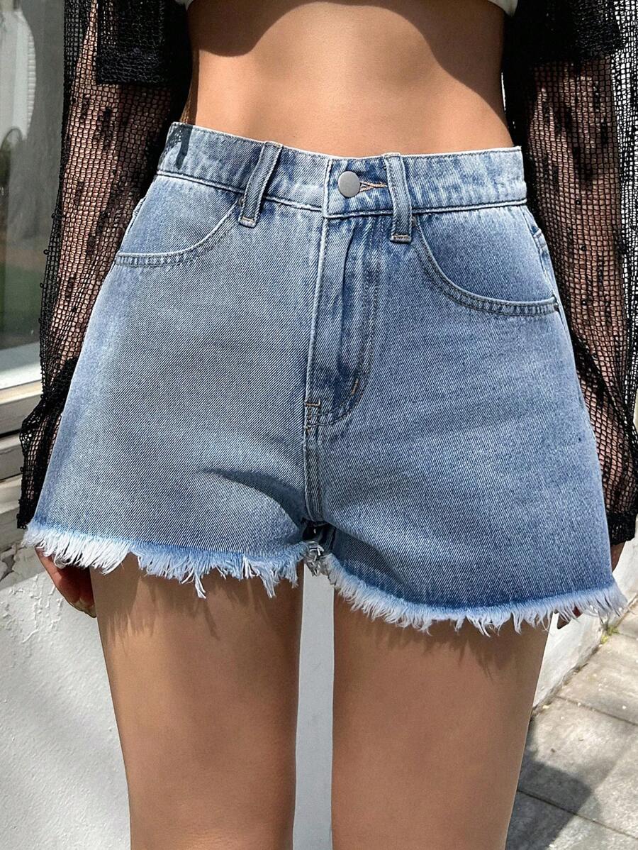 DAZY Quần short denim nữ Nút Túi Hem thô màu trơn - Rửa nhẹ - Xem 1