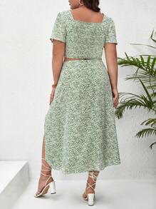 SHEIN Frenchy Plus Ditsy Floral Print Crop Top & Split Thigh Skirt - Green - View 3