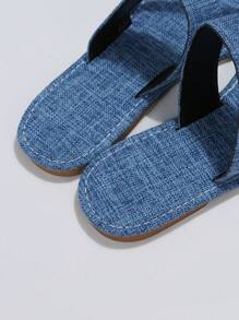 Nuevas sandalias de dedo planas y de moda para mujer