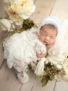 SHEIN Baby Girl Newborn Photography Ruffle Lace Trim Overall Bodysuit & Hat & Shoes - Beige - View 3
