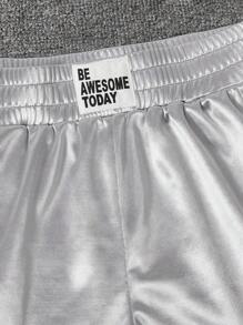 SHEIN EZwear 字母補丁細節撞色滾邊金屬質感運動短褲 - 銀色 - 查看 4