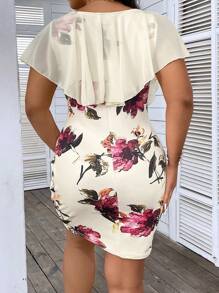 SHEIN Clasi Vestido ajustado con estampado floral y volantes para verano tallas grandes - Blanco - Ver 3