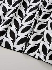 Allover Print Tie Front Kimono - Black and White - View 5