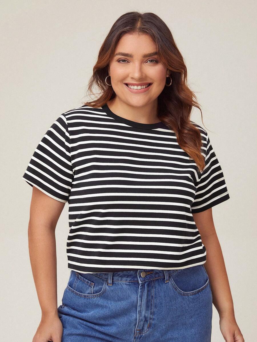 SHEIN BASICS Kích thước lớn In sọc Áo thun - Đen và trắng - Xem 1