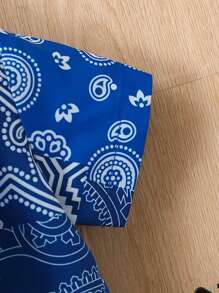 男嬰佩斯利印花襯衫和短褲和T恤