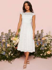 SHEIN Belle Solid Lace Overlay Backless Wedding Dress - White - View 5