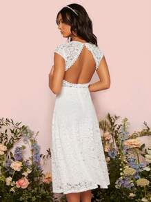 SHEIN Belle Solid Lace Overlay Backless Wedding Dress - White - View 2