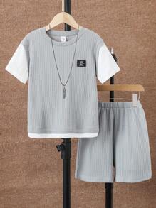 SHEIN Ragazzo Tween toppa con lettera Maglietta 2 in 1 & Shorts