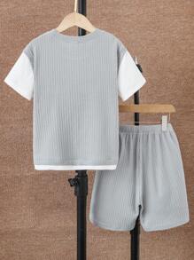SHEIN Ragazzo Tween toppa con lettera Maglietta 2 in 1 & Shorts