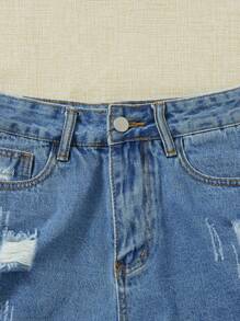 Breezaya 破洞毛邊牛仔短褲 - 中等水洗藍 - 查看 4