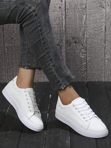 運動白色運動鞋適用於女士字母圖案前綁帶板鞋 - 白色 - 查看 2