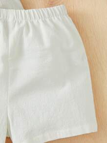 Conjunto Casual De Camisa Con Bolsillo De Parche Y Pantalones Cortos Para Niño, Adecuado Para Vestimenta De Verano