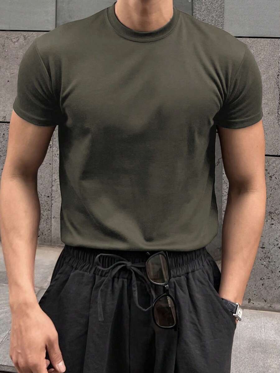 DAZY Men Cotton Solid Round Neck Tee - Army Green - View 1