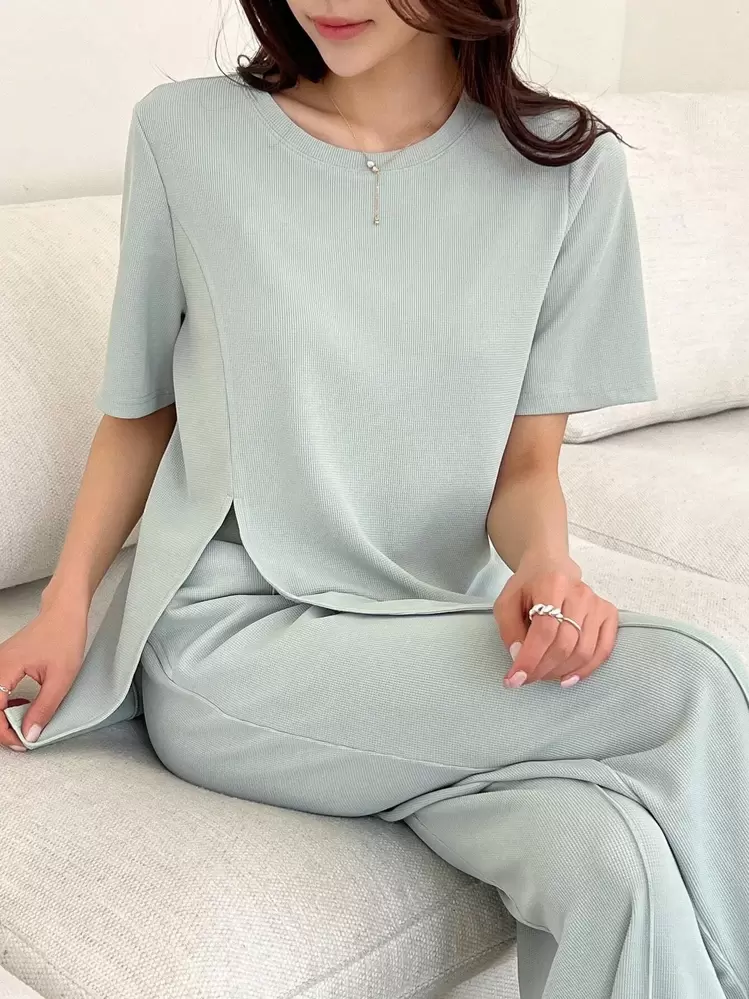 DAZY Conjunto de dos piezas para mujer con camiseta de dobladillo hendido y pantalones de pierna ancha - verde menta - Ver 6