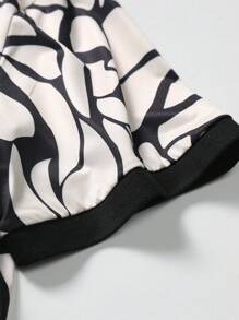 Manfinity RSRT 男士滿版印花POLO衫 - 卡其色 - 查看 3