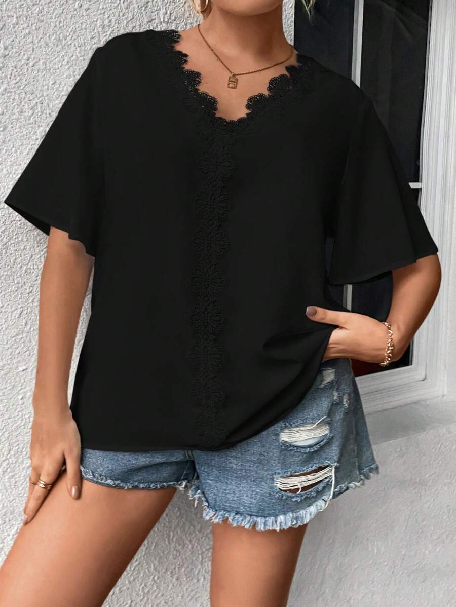 SHEIN LUNE 大碼鏤空蕾絲花邊襯衫 - 黑色 - 查看 1