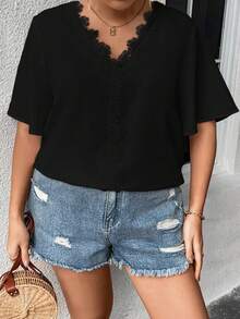 SHEIN LUNE 大碼鏤空蕾絲花邊襯衫 - 黑色 - 查看 3