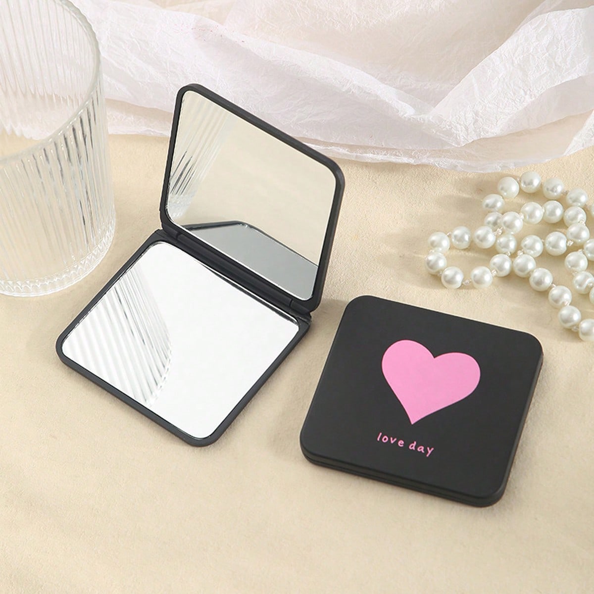 1 pezzo Specchio cosmetico pieghevole con motivo a cuore in stile Y2K, specchio da toeletta compatto, specchio tascabile, piccolo specchio, decorazione per soggiorno, camera da letto, bagno, accessori 