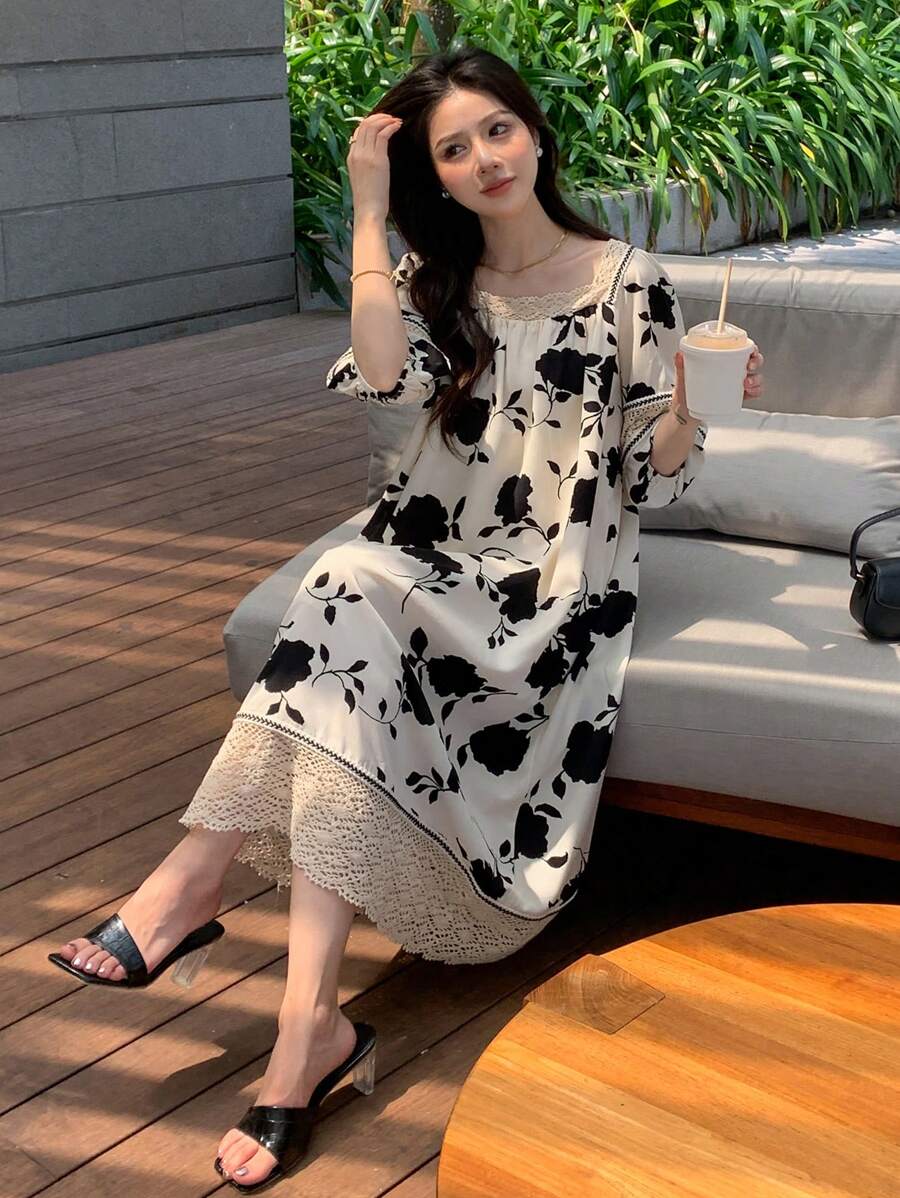 DAZY 印花拼接蕾絲邊連衣裙 - 黑與白 - 查看 1