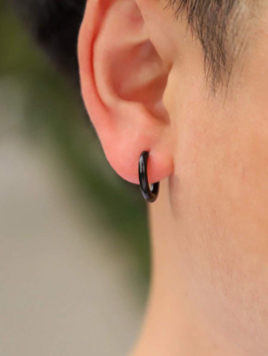 1 par de pendientes de aro redondos minimalistas de acero inoxidable para hombres, adecuados como regalo de joyería y accesorio de fiesta - Negro - Ver 1